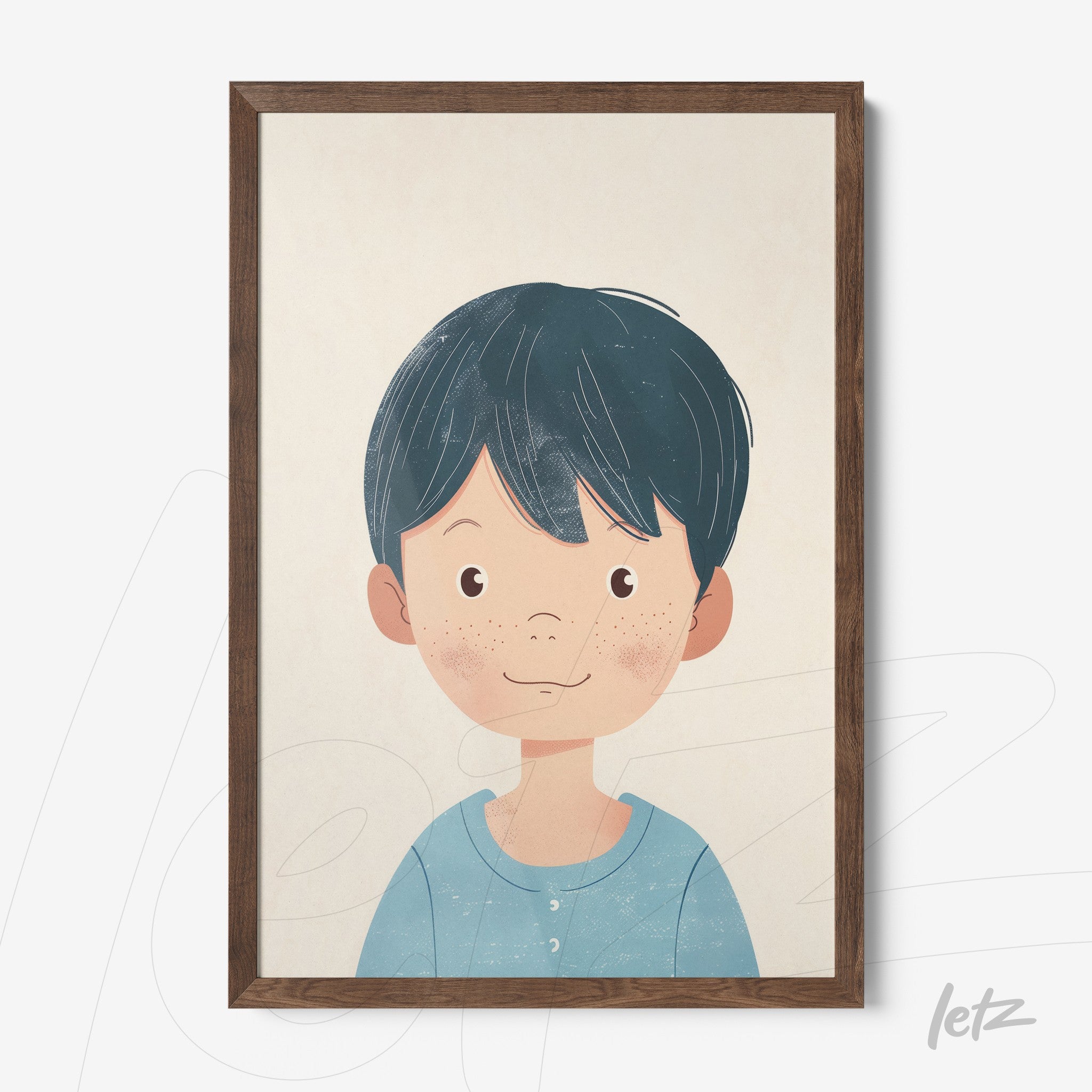 quadro em moldura de madeira escura com ilustração de menino sorridente, cabelos curtos e escuros e camisa azul clara