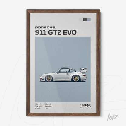quadro com ilustração de um carro Porsche 911 GT2 EVO em fundo azul claro, moldura de madeira escura, detalhes técnicos em texto ao lado