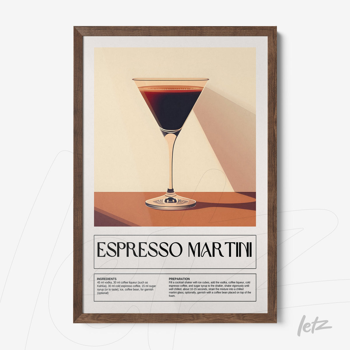 quadro com arte moderna do drink espresso martini em moldura de madeira escura