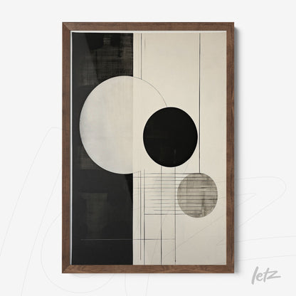 quadro com arte abstrata em preto e branco com formas circulares em moldura de madeira escura