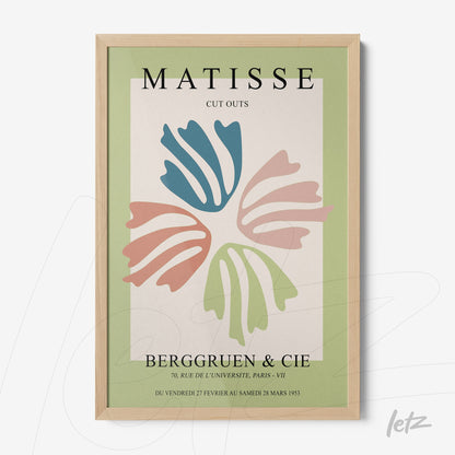 quadro com arte de recortes de Matisse em moldura de madeira clara