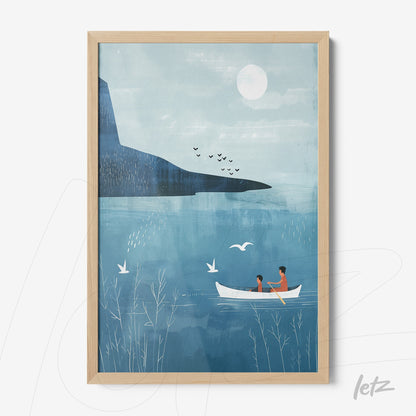 quadro com ilustração em tons de azul de um casal remando em um barco sob um céu com lua cheia e aves