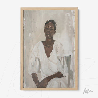 quadro com retrato de mulher em vestido branco, com fundo neutro e moldura de madeira clara