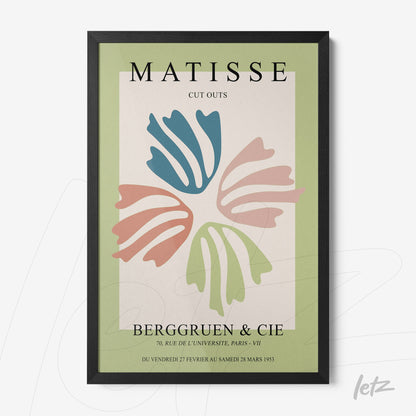 quadro com arte moderna inspirada em recortes de Matisse, apresentando formas coloridas em azul, rosa e verde sobre fundo claro, em moldura preta