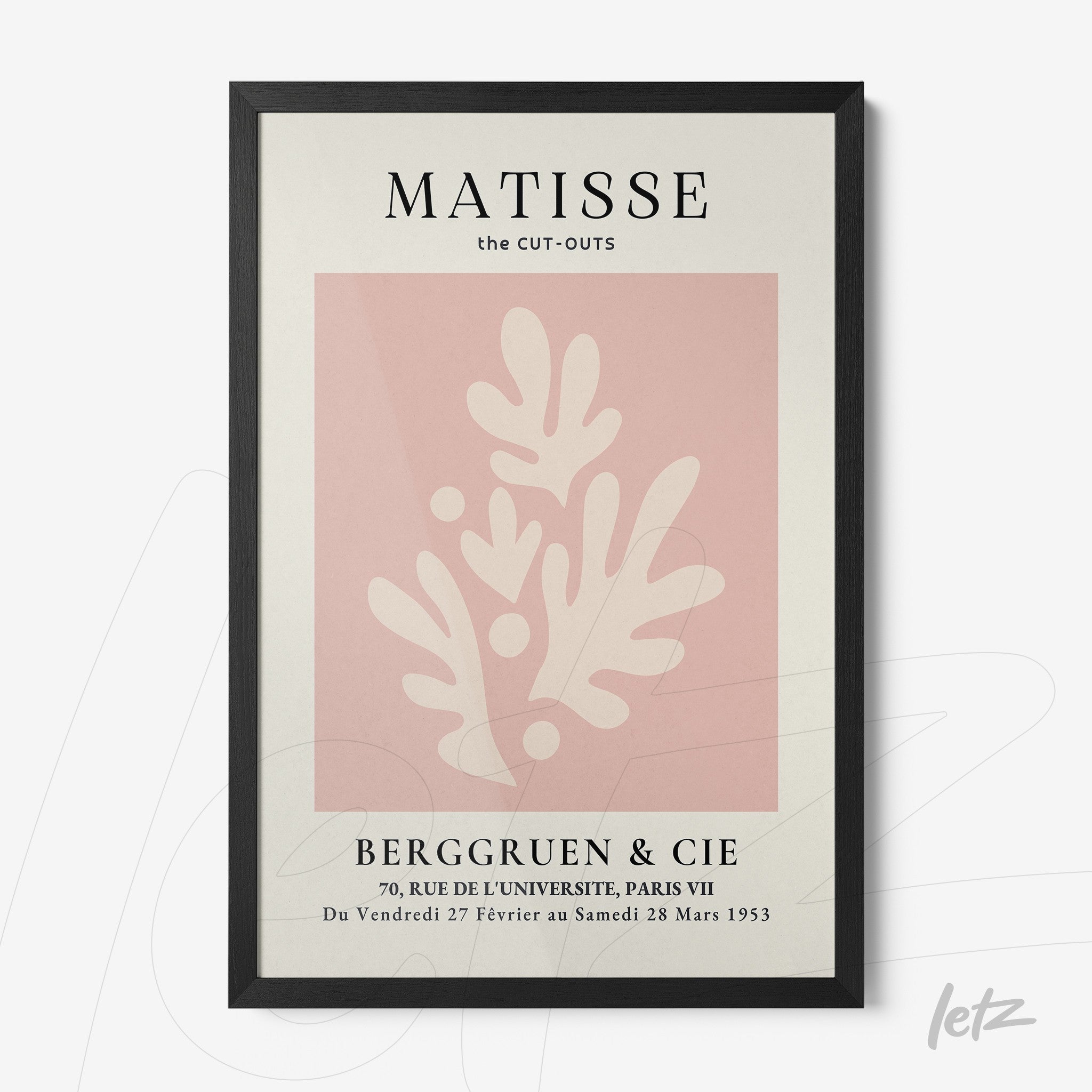 quadro com arte estilizada em fundo rosa claro com formas orgânicas em moldura preta