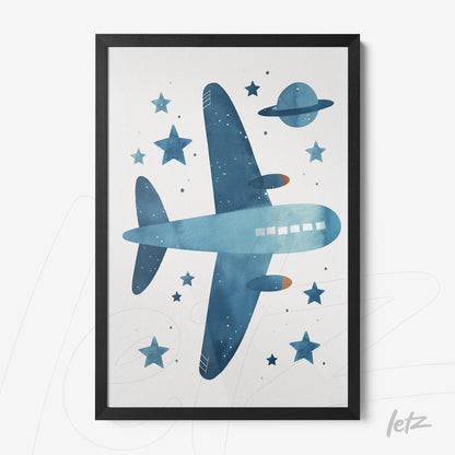 quadro com ilustração de avião azul em estilo aquarela rodeado por estrelas e planeta saturno em moldura preta
