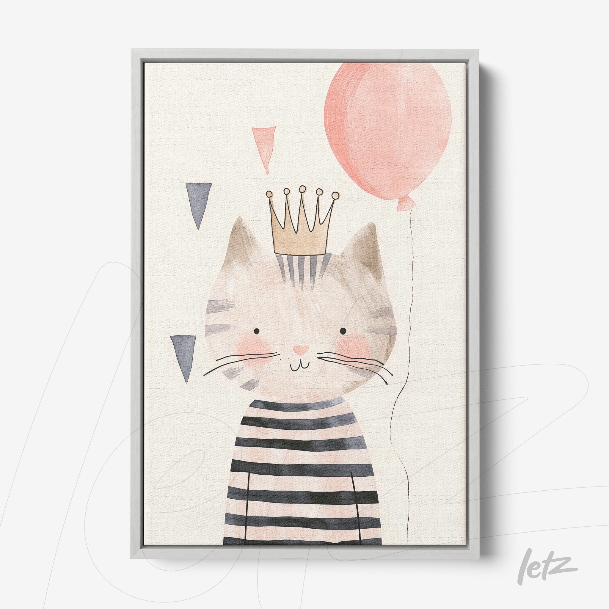quadro com arte infantil de um gato com coroa e balão rosa, moldura prateada
