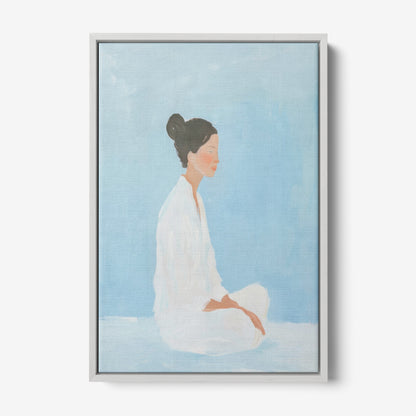 quadro em tela com retrato de mulher meditativa em fundo azul claro e moldura cinza
