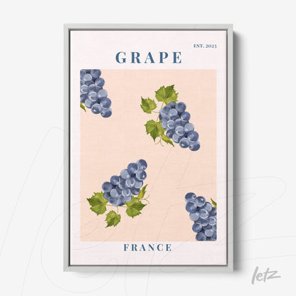 quadro com ilustração de uvas azuis sobre fundo rosa claro em moldura prata