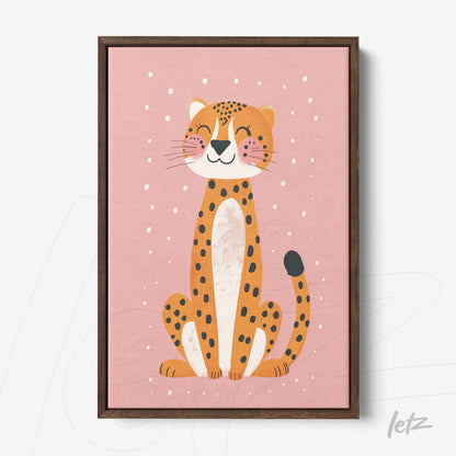 quadro com arte infantil de um felino sorridente em fundo rosa com moldura de madeira escura