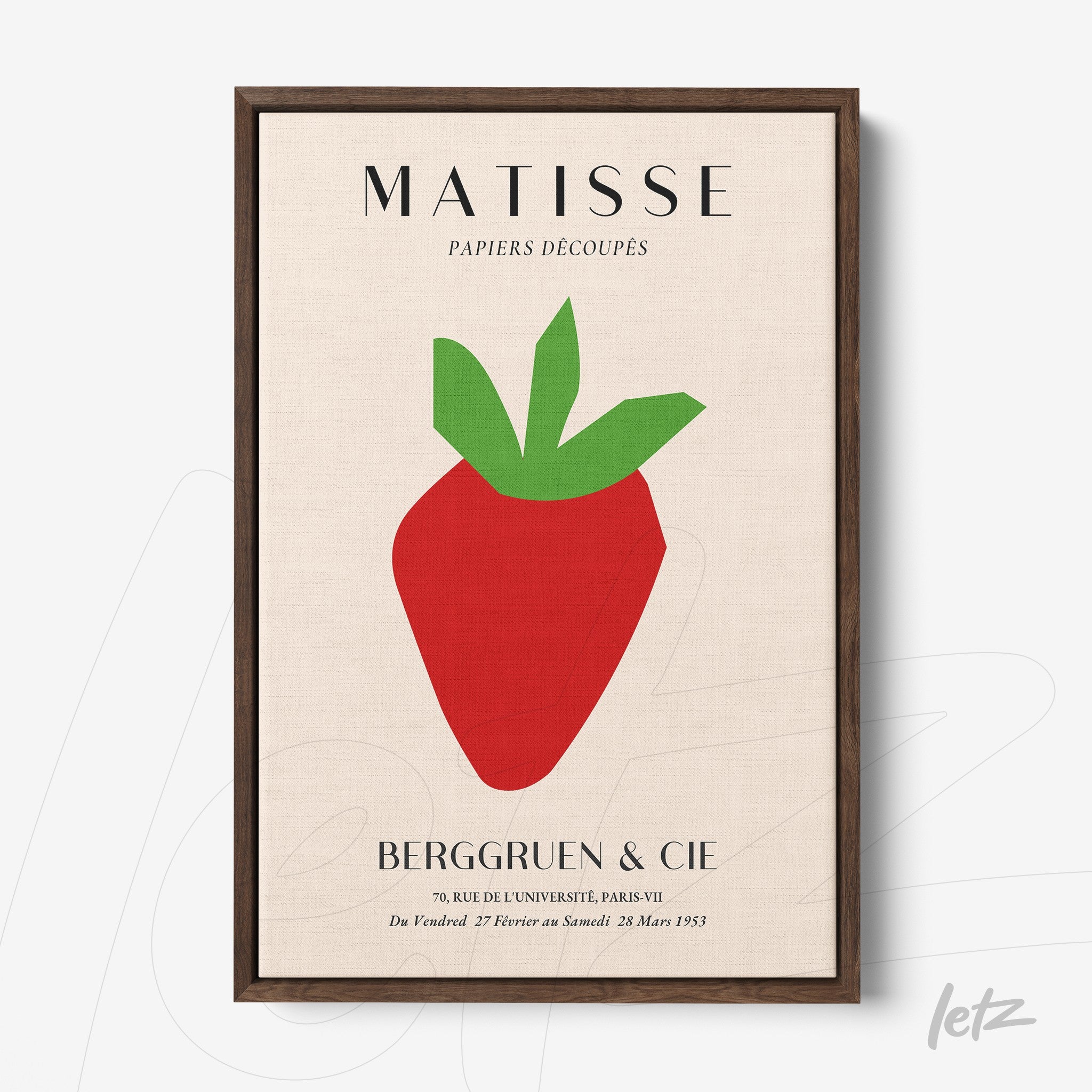 quadro com arte inspirada em Henri Matisse, apresentando uma morango estilizado com folhagem verde em fundo claro, moldura de madeira escura
