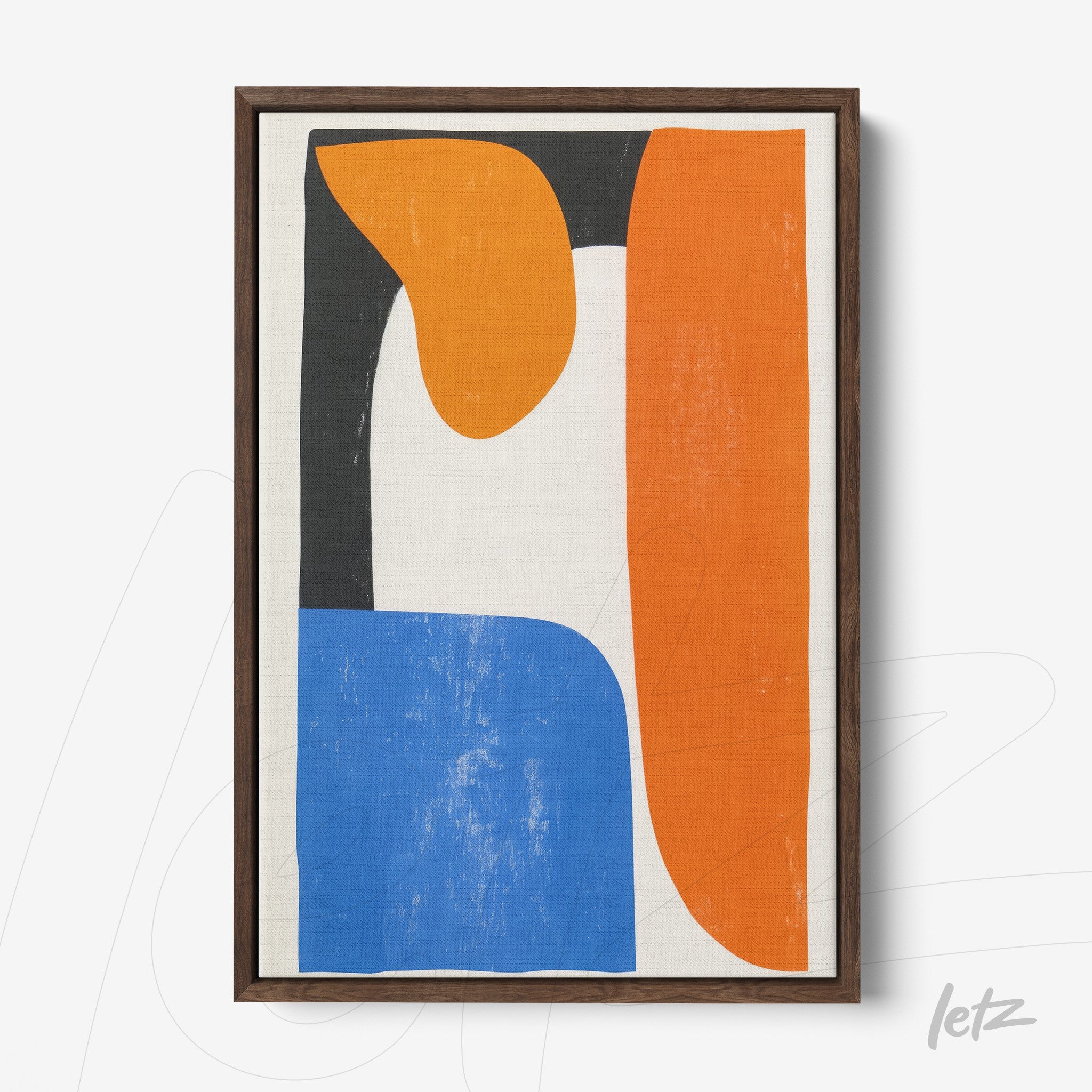 quadro em tela com arte abstrata em cores vibrantes, incluindo laranja, azul e preto, em moldura marrom