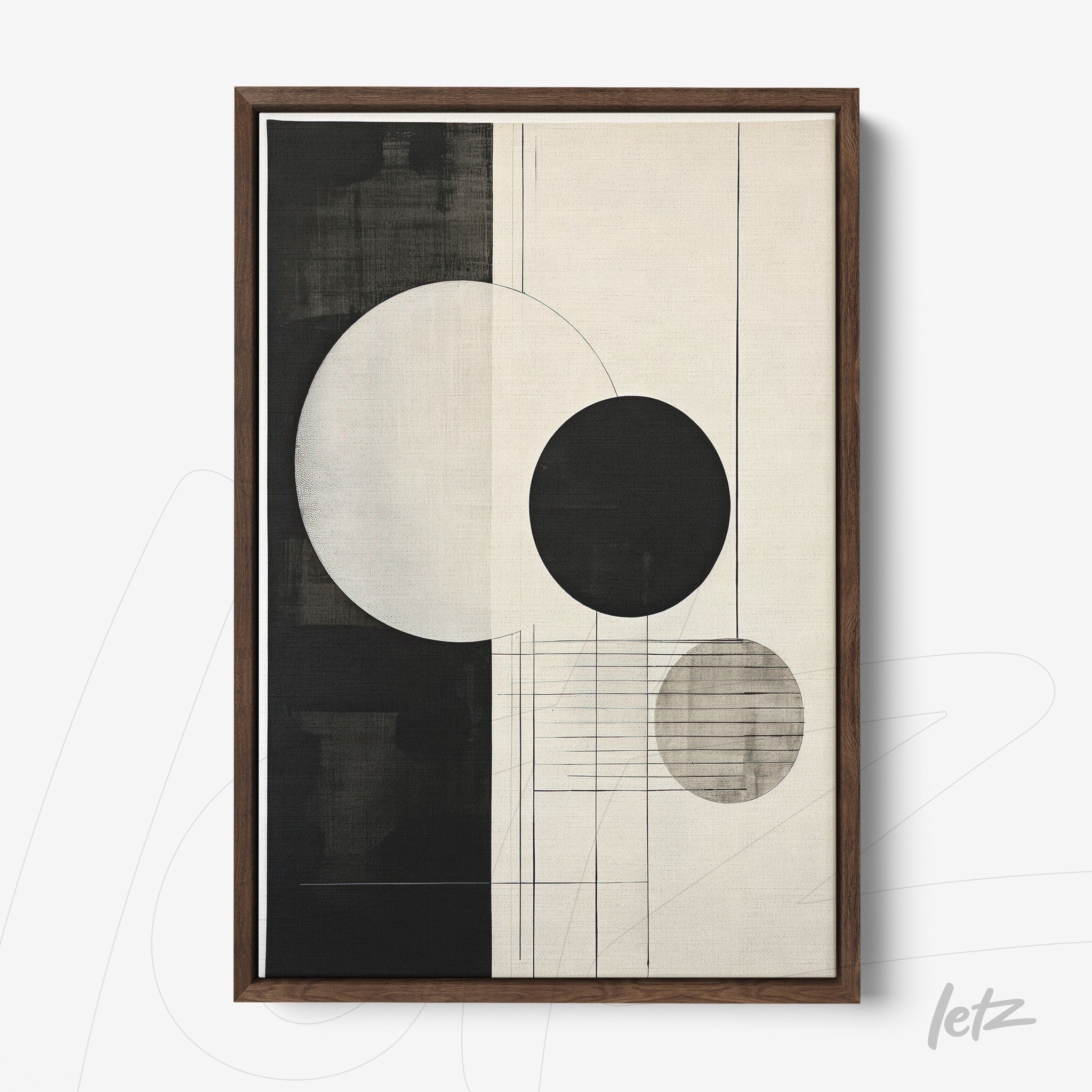 quadro com arte abstrata em preto e branco com círculos e linhas, moldura de madeira escura