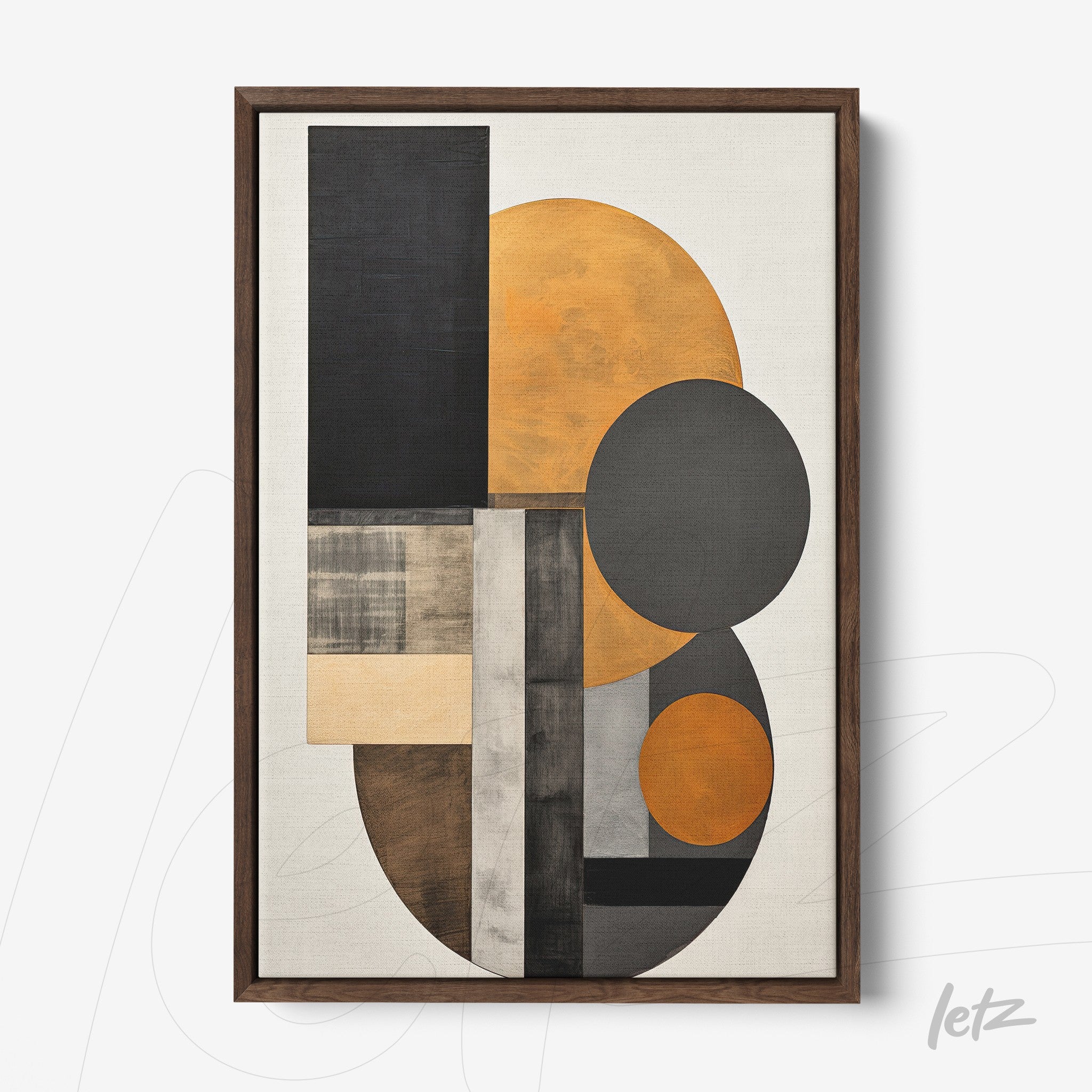 quadro com arte abstrata em tons de laranja e preto, com formas geométricas sobre fundo claro e moldura de madeira escura