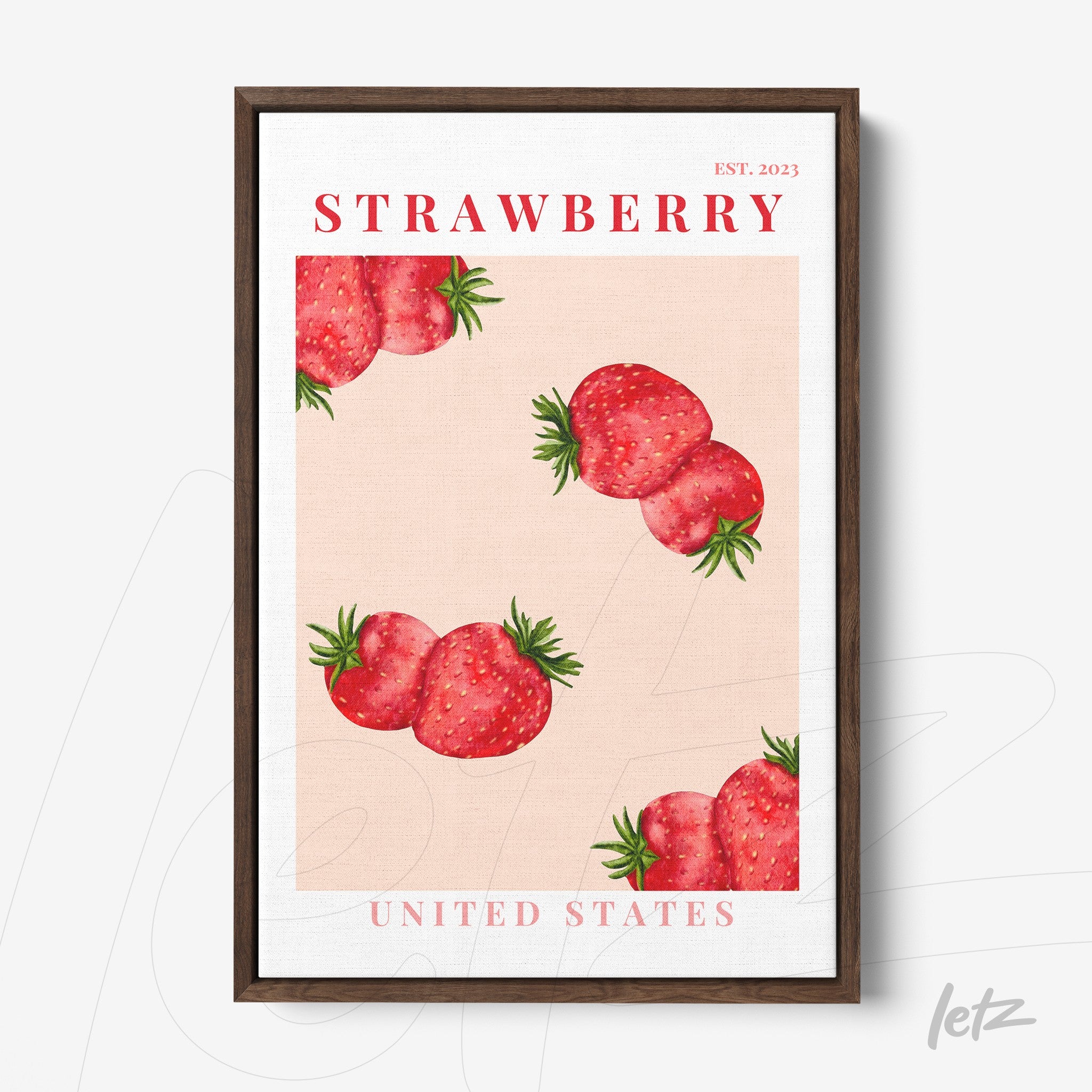 quadro com arte ilustrativa de morangos vermelhos em fundo rosa com moldura de madeira escura