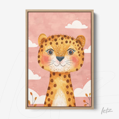 quadro com arte infantil de uma onça em fundo rosa com nuvens brancas e moldura de madeira clara