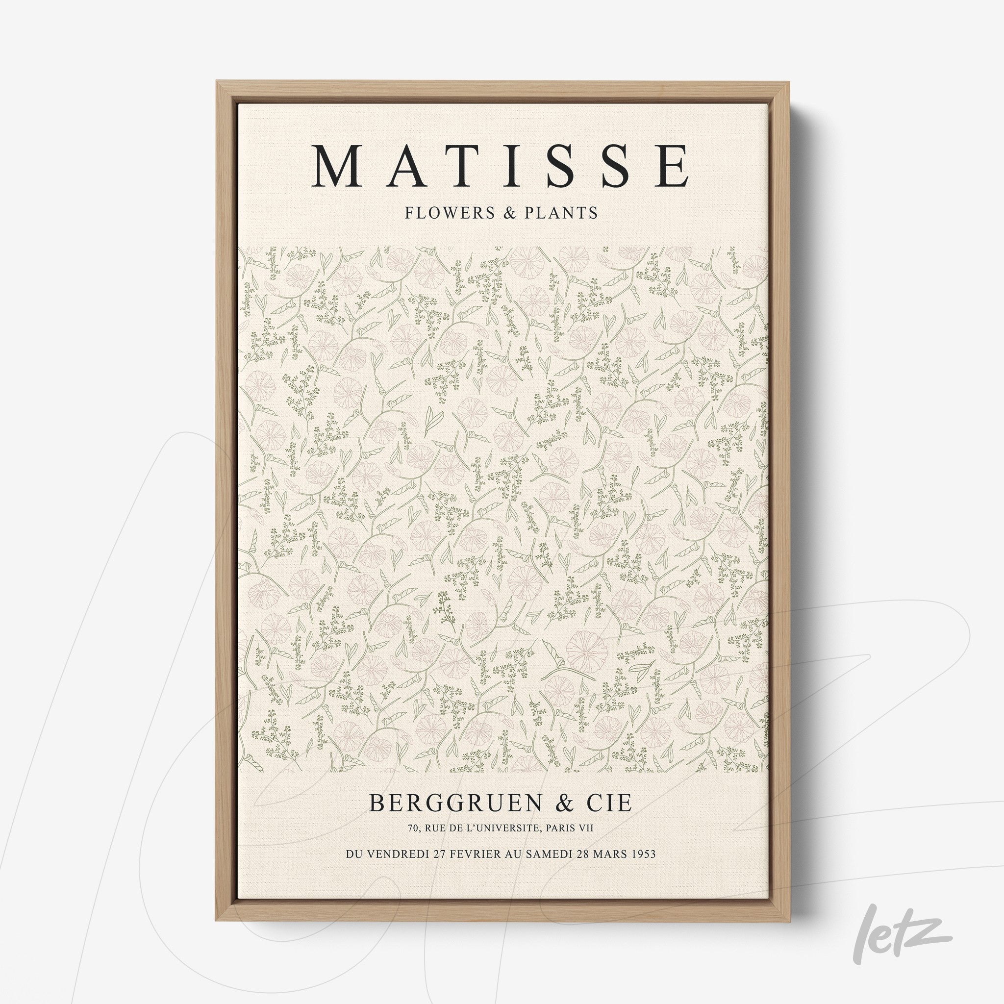 quadro com arte floral em estilo vintage com fundo claro e moldura de madeira clara