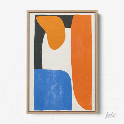 quadro com arte abstrata em cores vibrantes, incluindo laranja, azul e preto, com moldura de madeira clara