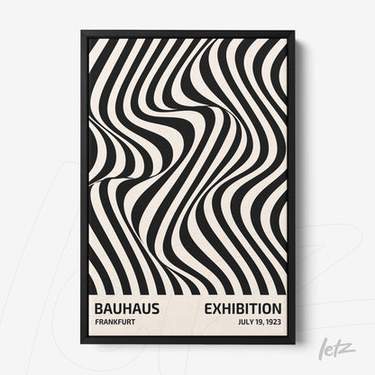 quadro com design geométrico em preto e branco no estilo Bauhaus emoldurado em preto