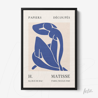 quadro com arte contemporânea de figura humana em azul sobre fundo claro em moldura preta