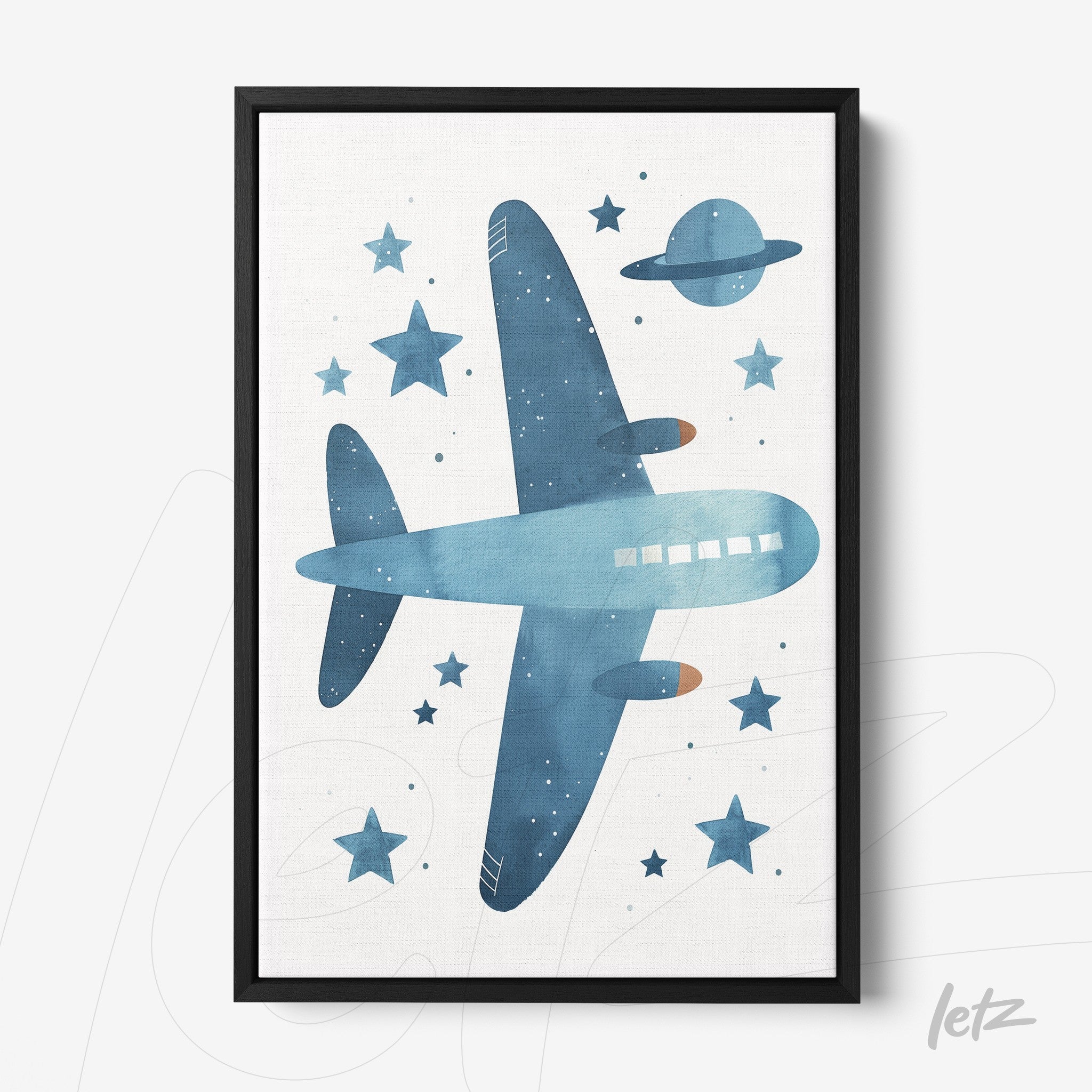 quadro com arte aquarela de avião em tom azul com estrelas e planeta no fundo, moldura preta