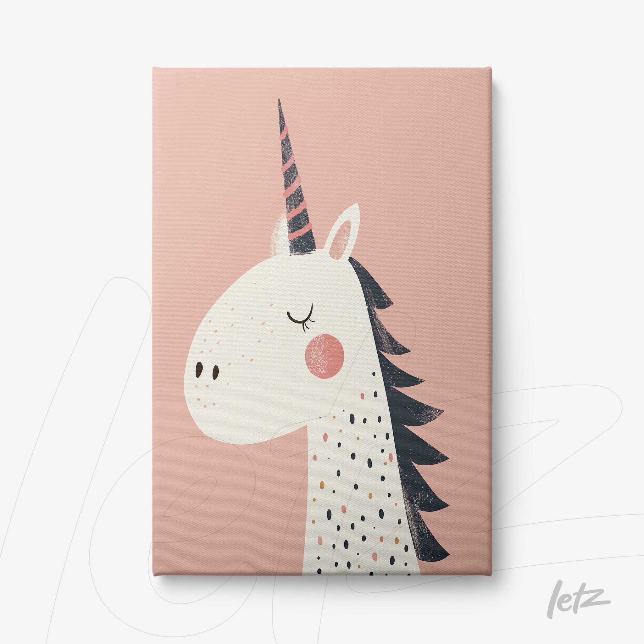 quadro em canvas com ilustração de unicórnio em fundo rosa suave