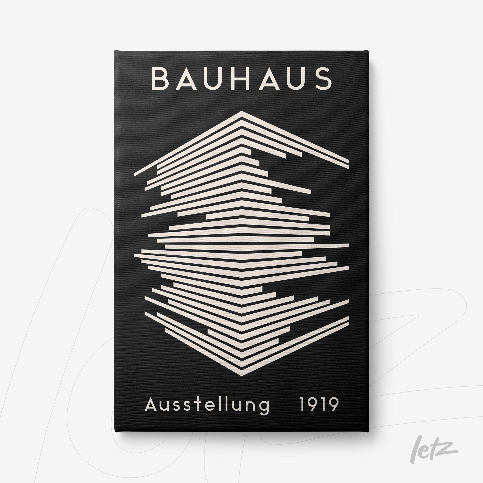 arte em canvas com design geométrico em preto e branco do movimento Bauhaus de 1919