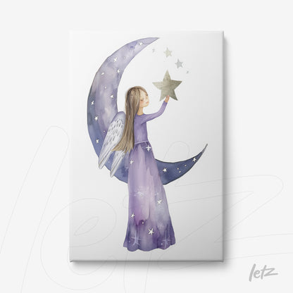 quadro em canvas com ilustração de menina em vestido roxo segurando estrela, ao lado de lua crescente em fundo branco