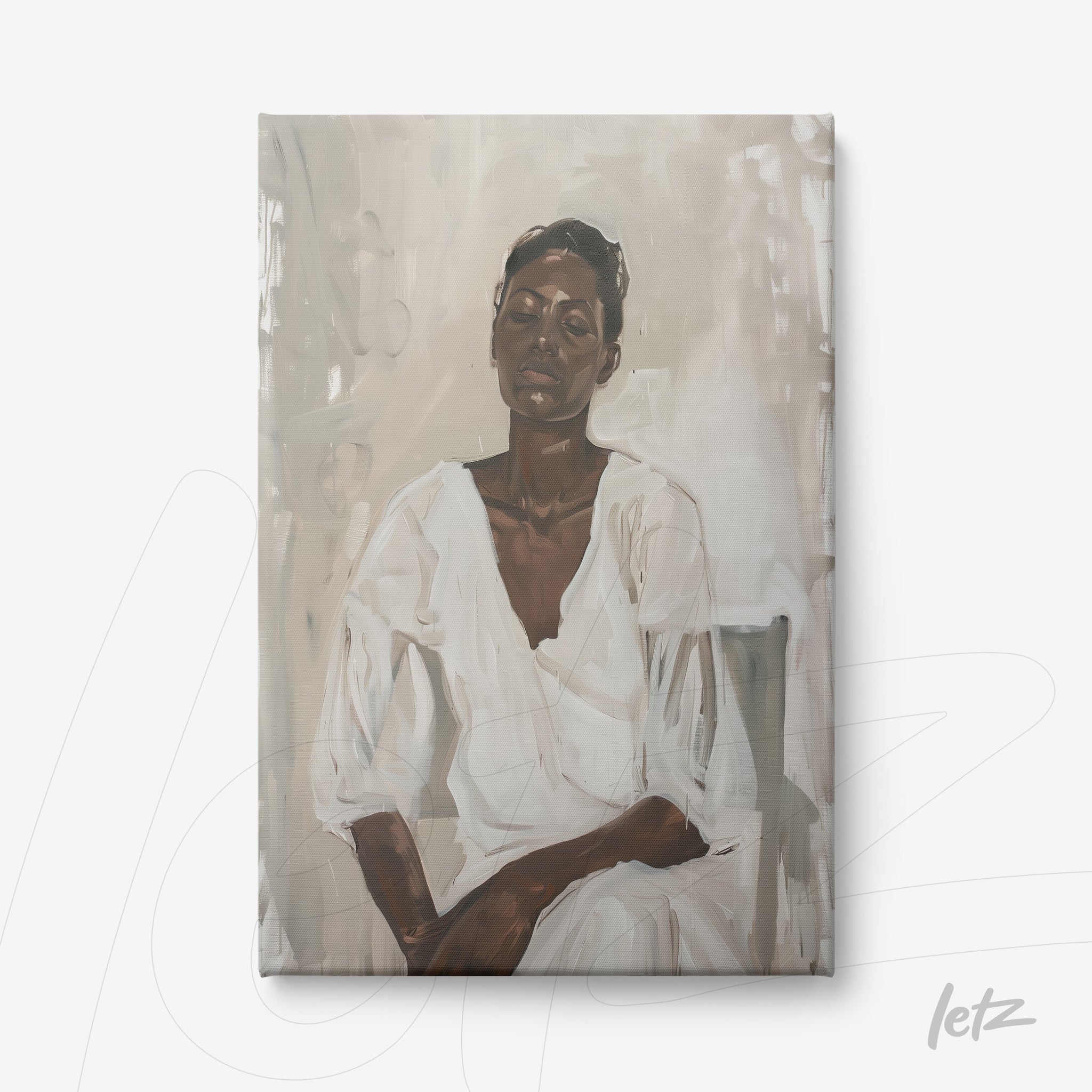 quadro em canvas com retrato de mulher sentada em fundo neutro e pinceladas sutis