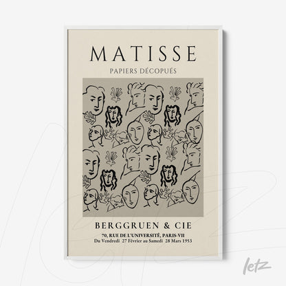 quadro com arte contemporânea em preto e branco com rostos e folhas em fundo cinza, moldura branca