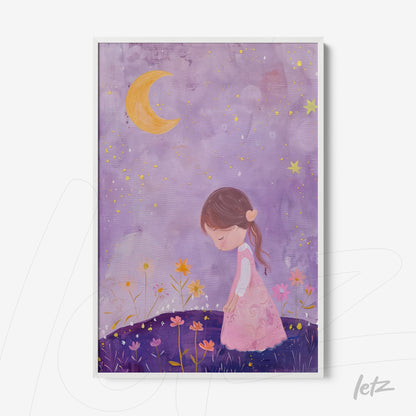 quadro com arte infantil de menina em campo florido sob a lua crescente em fundo roxo