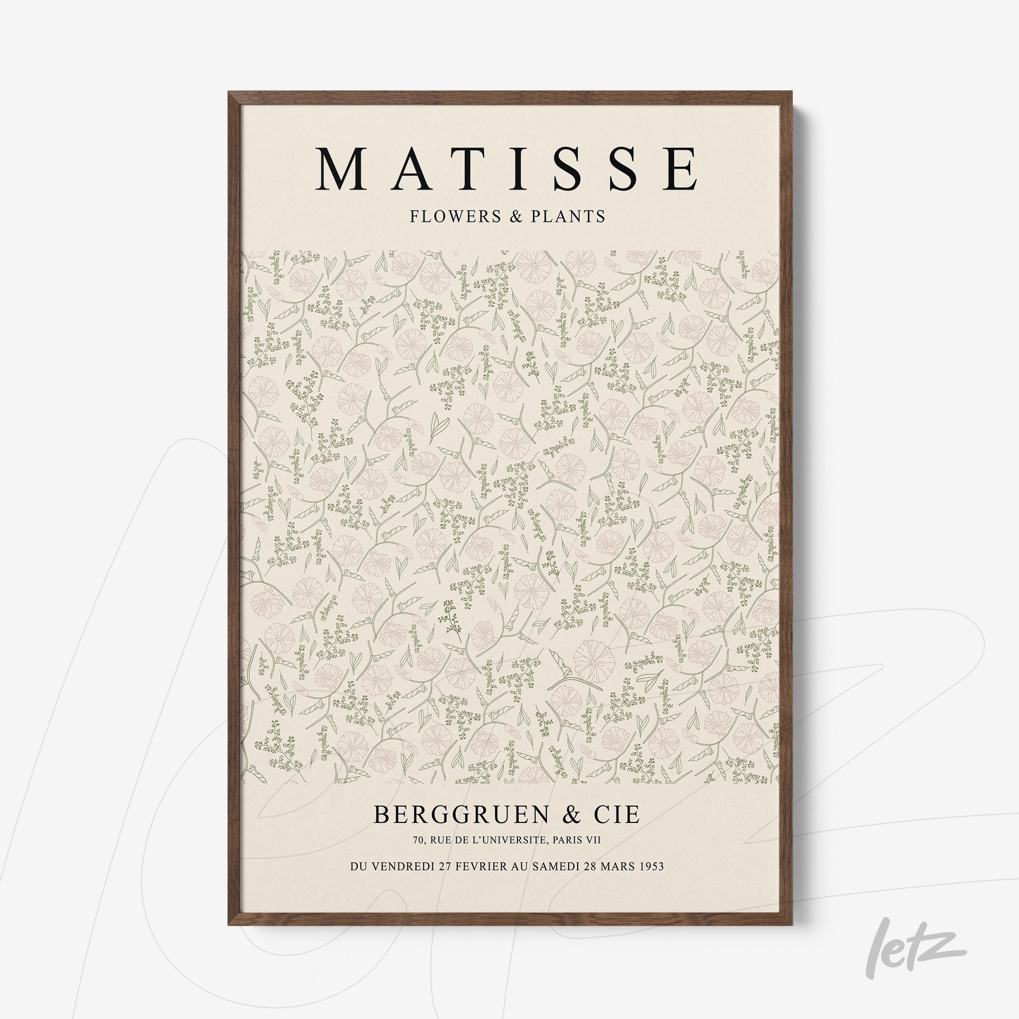 quadro com arte decorativa de flores e plantas em fundo claro, moldurado em madeira escura