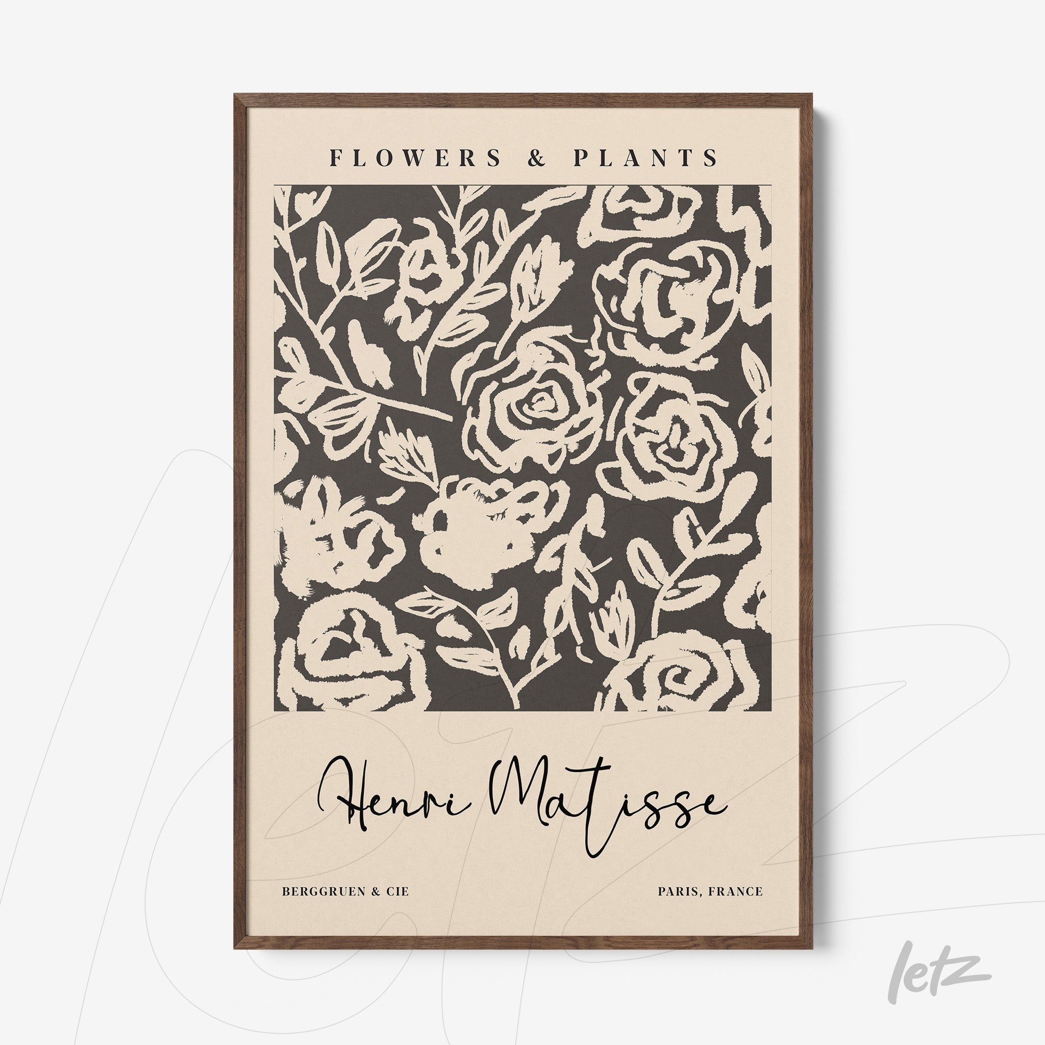quadro com arte de flores estilizadas em fundo preto, moldura de madeira clara