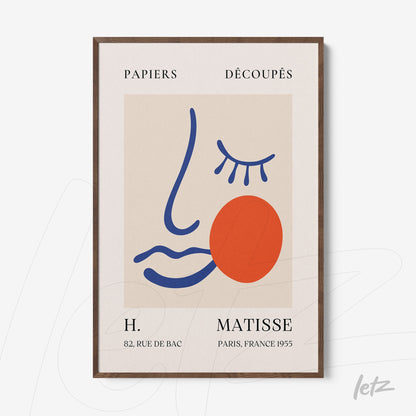 quadro com arte moderna de traços coloridos em moldura de madeira escura