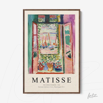 quadro com arte vibrante de janela aberta com vista para o jardim em moldura de madeira escura