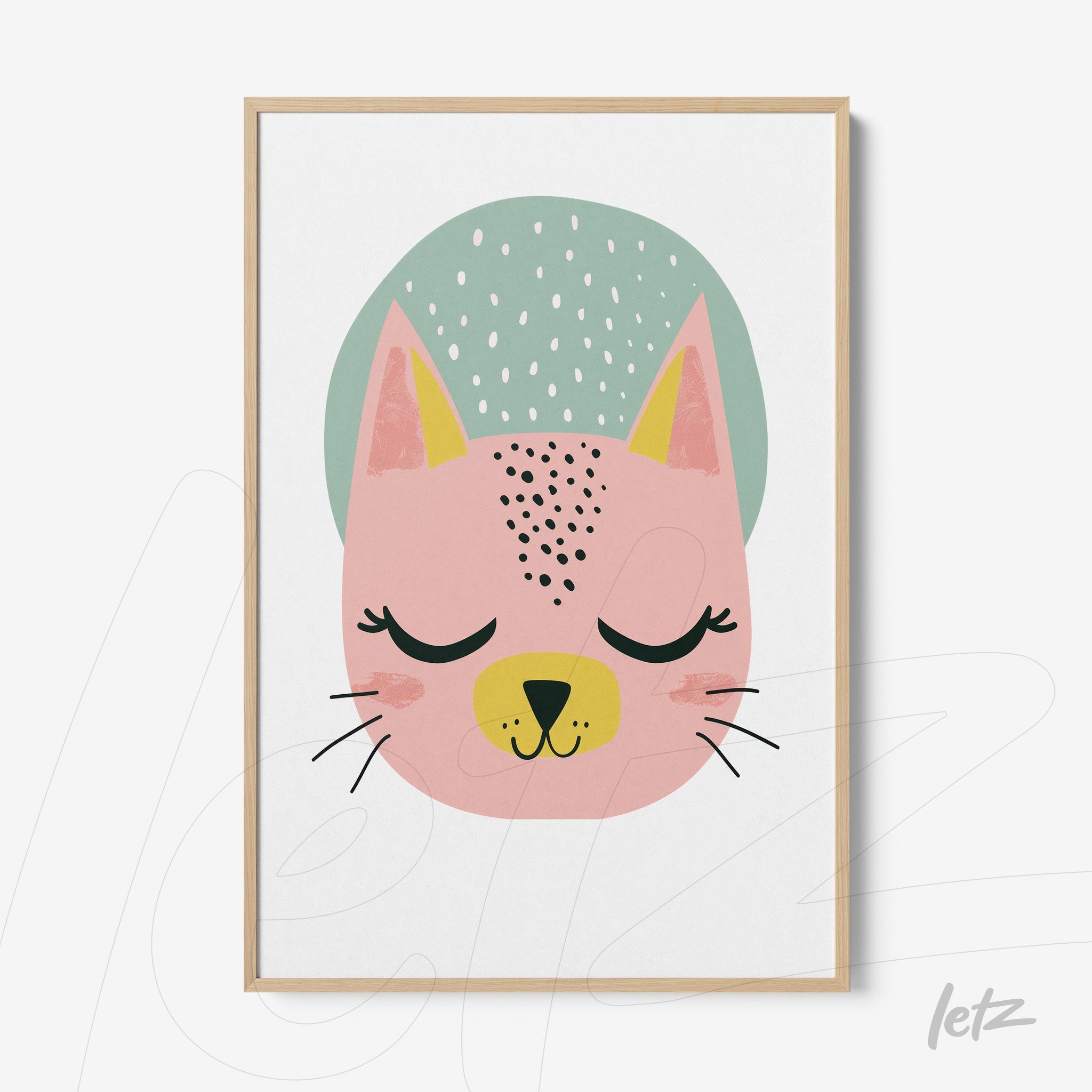 quadro com ilustração de gato estilizado em cores suaves, moldura de madeira clara