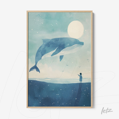 quadro com arte digital de uma baleia gigante sobre o oceano e uma figura humana observando, em moldura de madeira clara