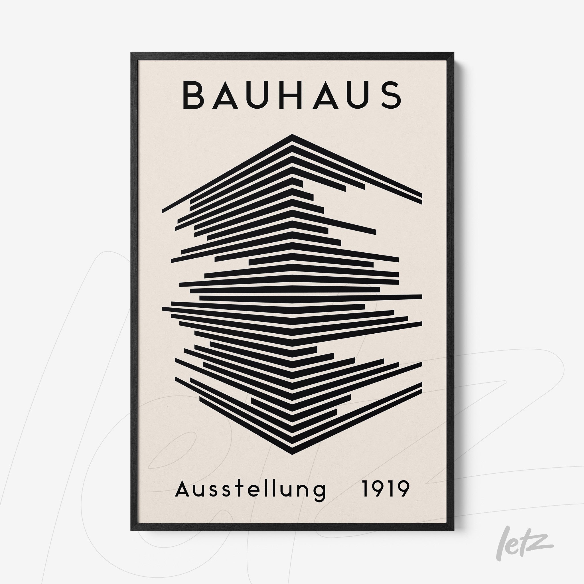 poster impresso exibe linhas geométricas pretas em estilo Bauhaus com moldura preta fina