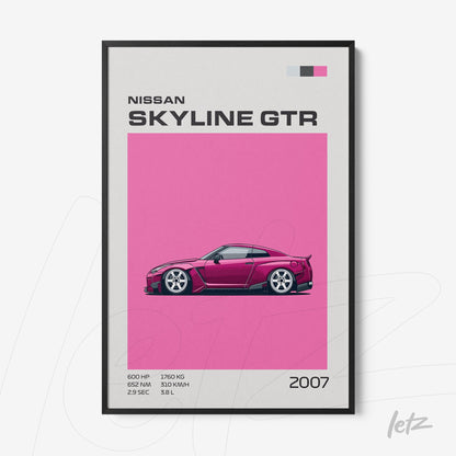 quadro com ilustração do carro Nissan Skyline GTR em fundo rosa, moldura preta, apresentando detalhes técnicos em texto ao lado