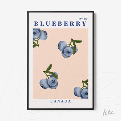quadro com ilustração de mirtilos azuis em fundo rosa claro, com texto em destaque 'BLUEBERRY' e 'CANADA' na parte inferior, em moldura preta fina