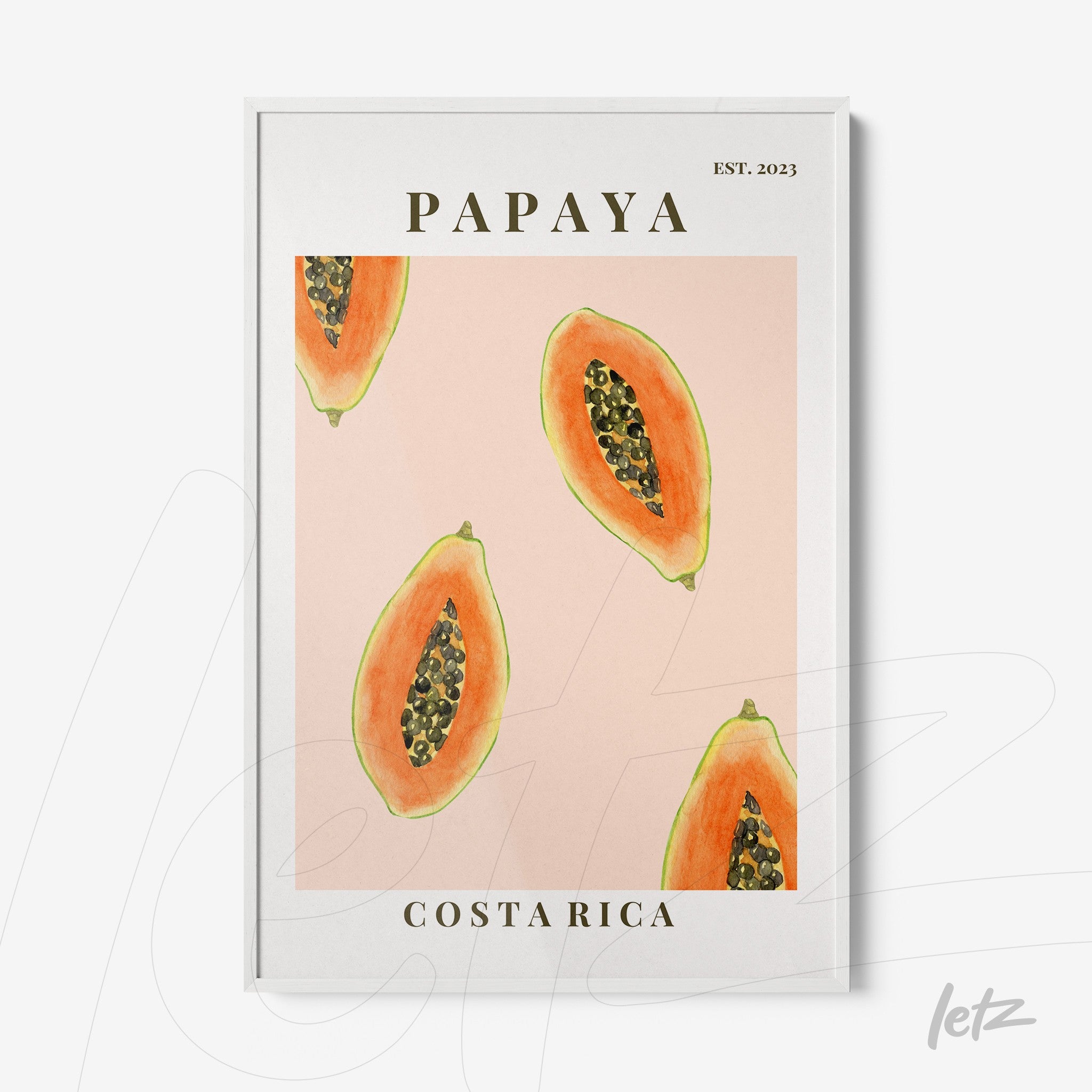 quadro decorativo com ilustrações de papaias em fundo rosa suave e moldura branca