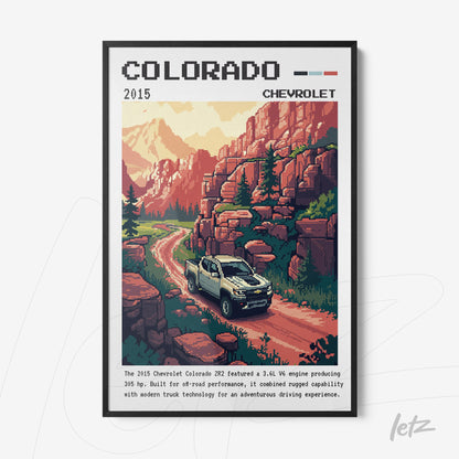 quadro em estilo pixel art com uma caminhonete Chevrolet Colorado em uma estrada montanhosa cercada por árvores e rochas