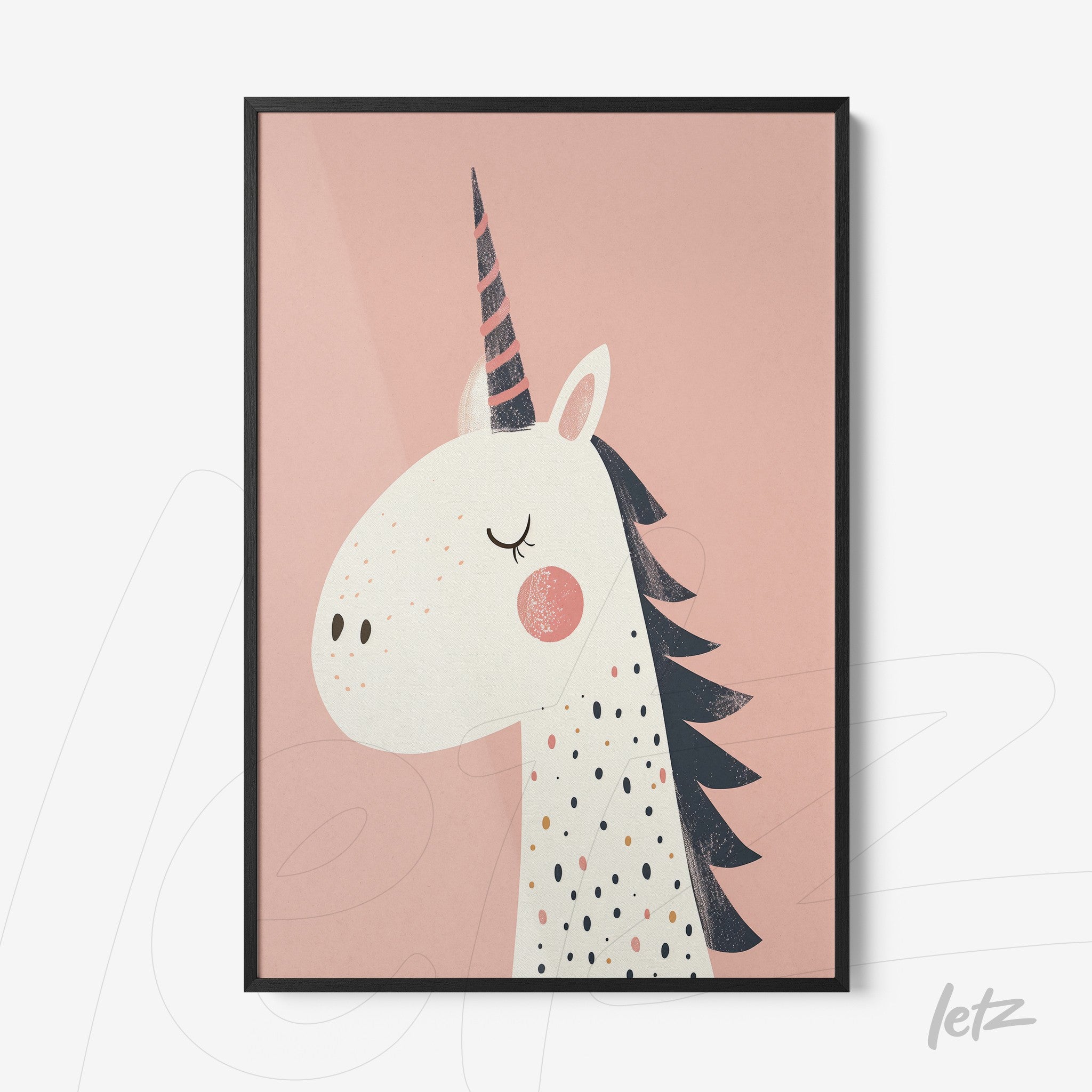 quadro decorativo com ilustração de unicórnio em fundo rosa claro, moldura preta