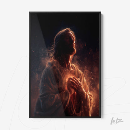 quadro de arte com figura de Jesus em pose contemplativa, iluminado por efeitos de luz dourada, em moldura preta
