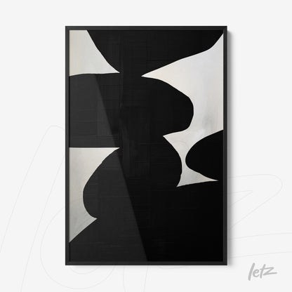 quadro abstrato em tons de preto e branco com formas geométricas, em moldura preta