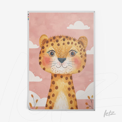 quadro com ilustração de um leopardo sorridente em fundo rosa com nuvens brancas