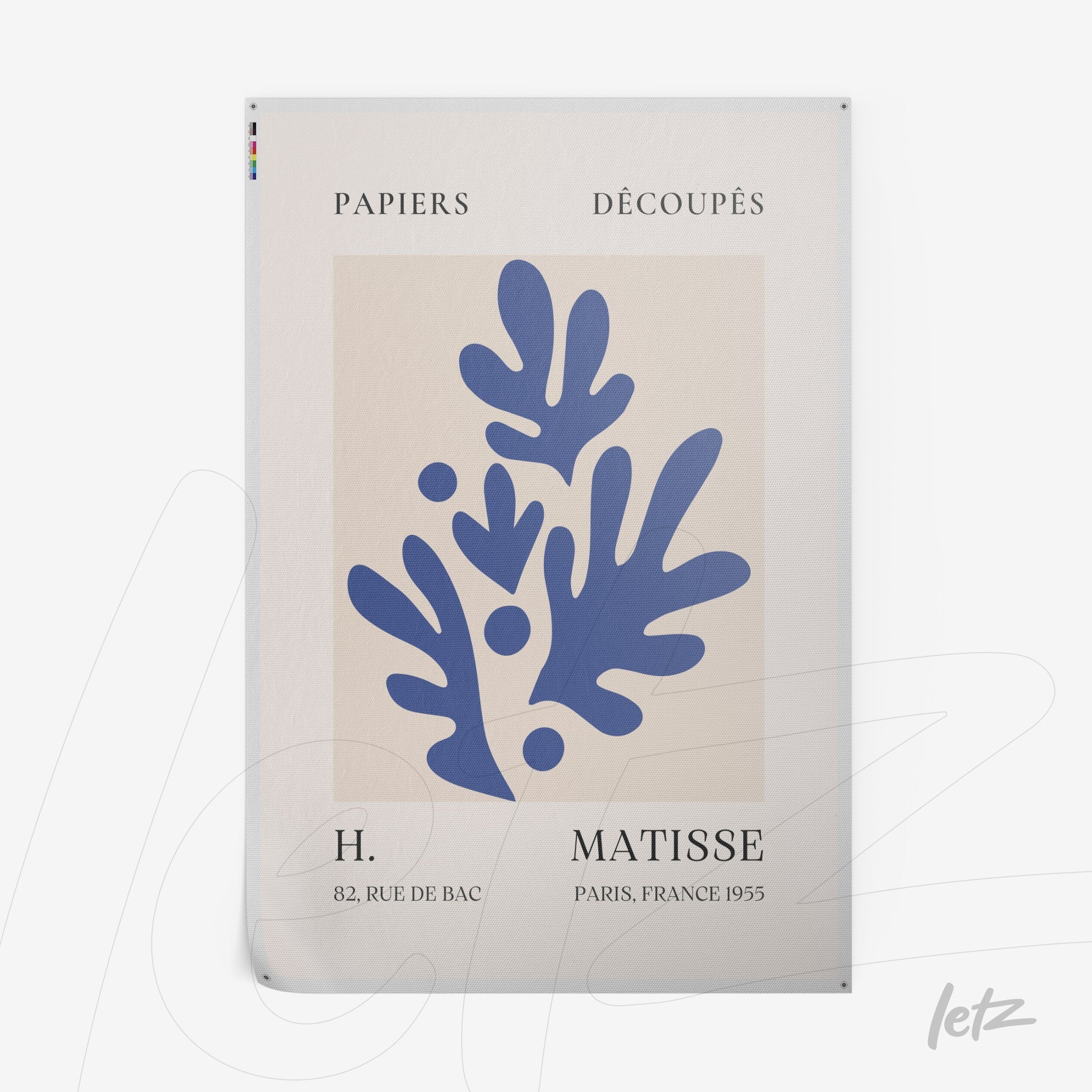 quadro em pôster impresso com ilustração moderna de folhas em azul sobre fundo bege claro, apresentando o nome do artista 'H. Matisse' e informações em tipografia elegante