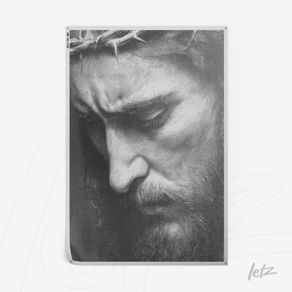 quadro em preto e branco com retrato detalhado de uma figura masculina em contemplação, com coro de espinhos