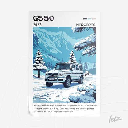 arte digital em estilo pixelado de um Mercedes-Benz G-Class G550 2022 sobre fundo montanhoso com árvores nevadas
