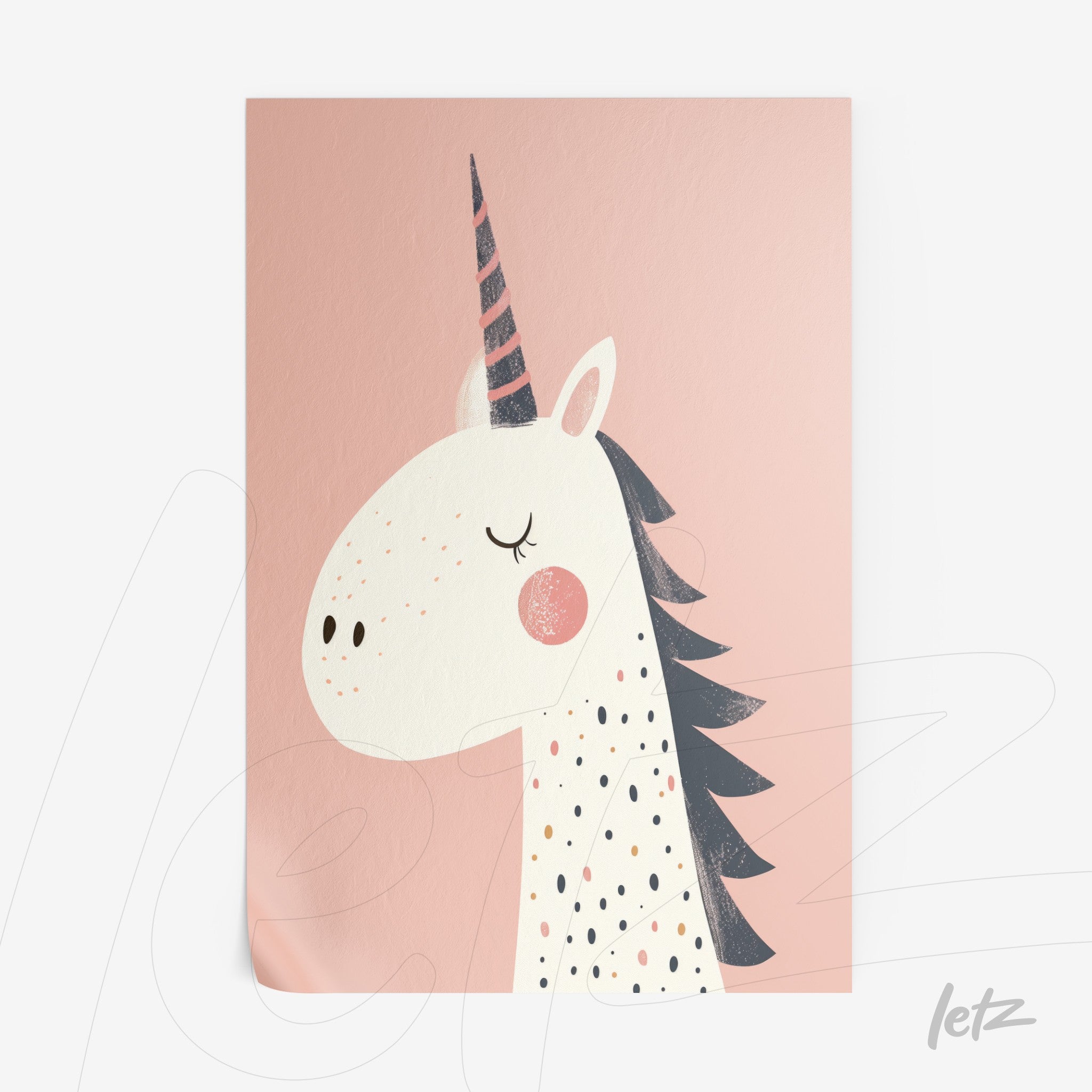 ilustração de um unicórnio em fundo rosa suave com detalhes em pontos e uma crina cinza